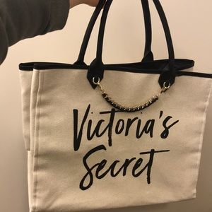 Victoria’s secret tote brand new without tags
